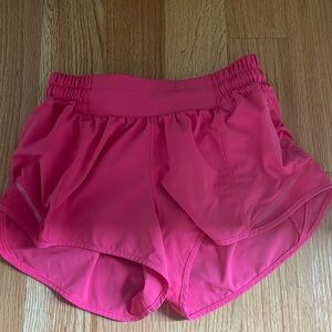 Lululemon Low rise 2.5 Hotty hots size 4 Lollipop